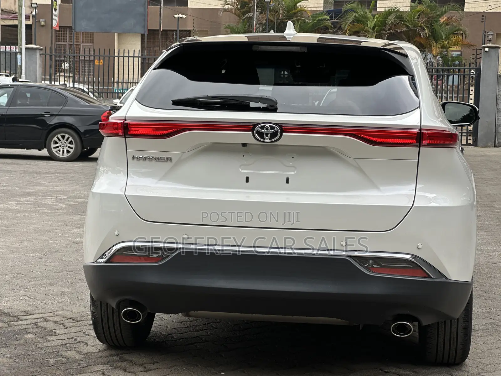 Toyota Harrier 2.0 2020 White