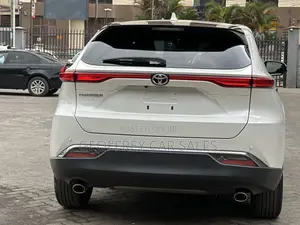 Toyota Harrier 2.0 2020 White