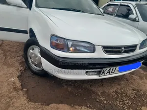 Toyota Corolla 1997 White