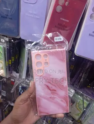 Samsung Galaxy S23 Ultra Pink Marble-Style Silicone Cover