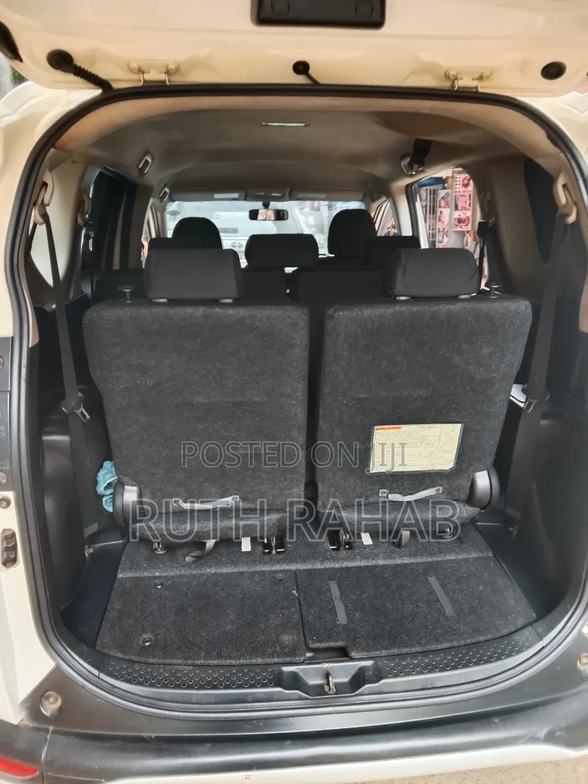 Toyota Sienta 2017 White