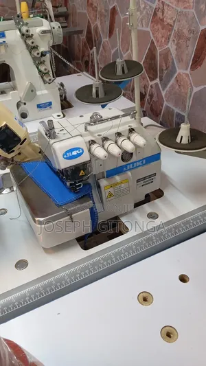 Overlock Sewing Machine