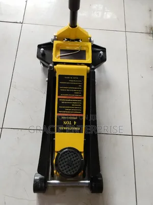Hydraulic 4 Ton Floor Jack