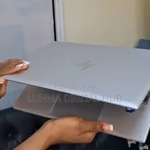 Laptop HP EliteBook 830 G8 16GB Intel Core i7 SSD 512GB