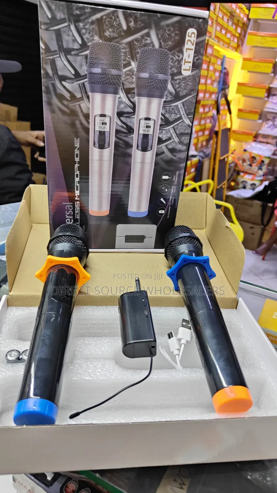 Universal Lt-125 Wireless Microphone With Receiver