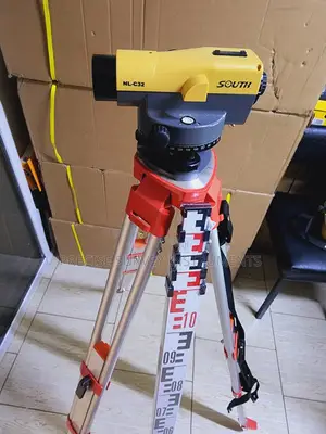 South Nlc32 Automatic Dumpy Level for Accurate Land Surveying