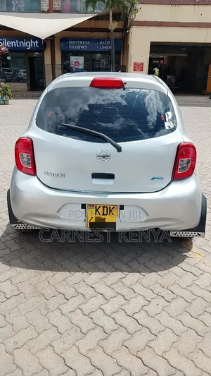 Nissan March 2018 Silver