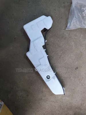 Nissan Navara Windshield Washer Fluid Reservoir Tank With Washer Pump
