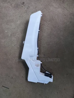 Nissan Navara Windshield Washer Fluid Reservoir Tank With Washer Pump
