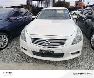 Nissan Skyline 2016 White