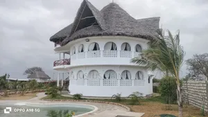 Furnished 4bdrm Villa in Mayungu, Shella for sale