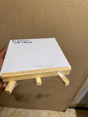 Canvas Board 20 X 20 Cm With Easel Stand