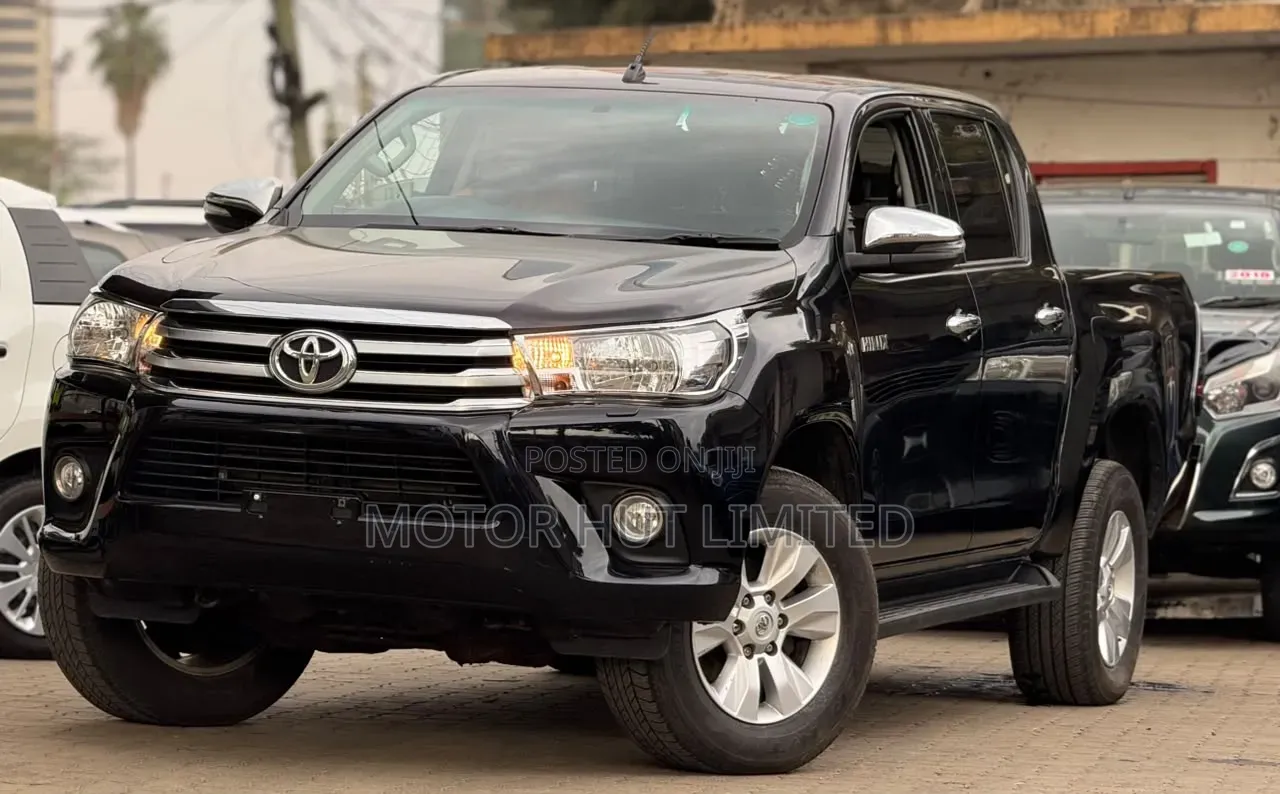 Toyota Hilux 2019 Black