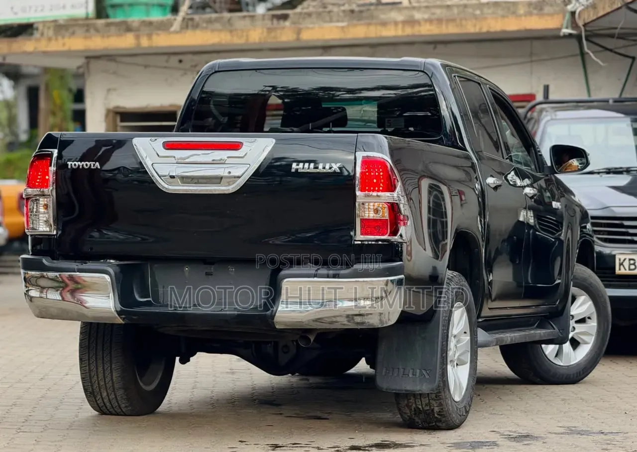 Toyota Hilux 2019 Black