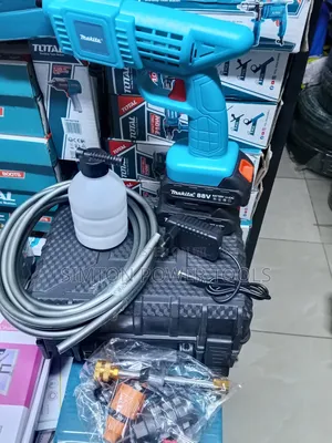 Rechargable Makita Cordless Carwash