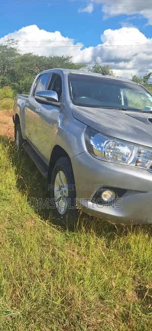 Toyota Hilux Revo Double Cab Deisel 2.8 RWD 2016 White