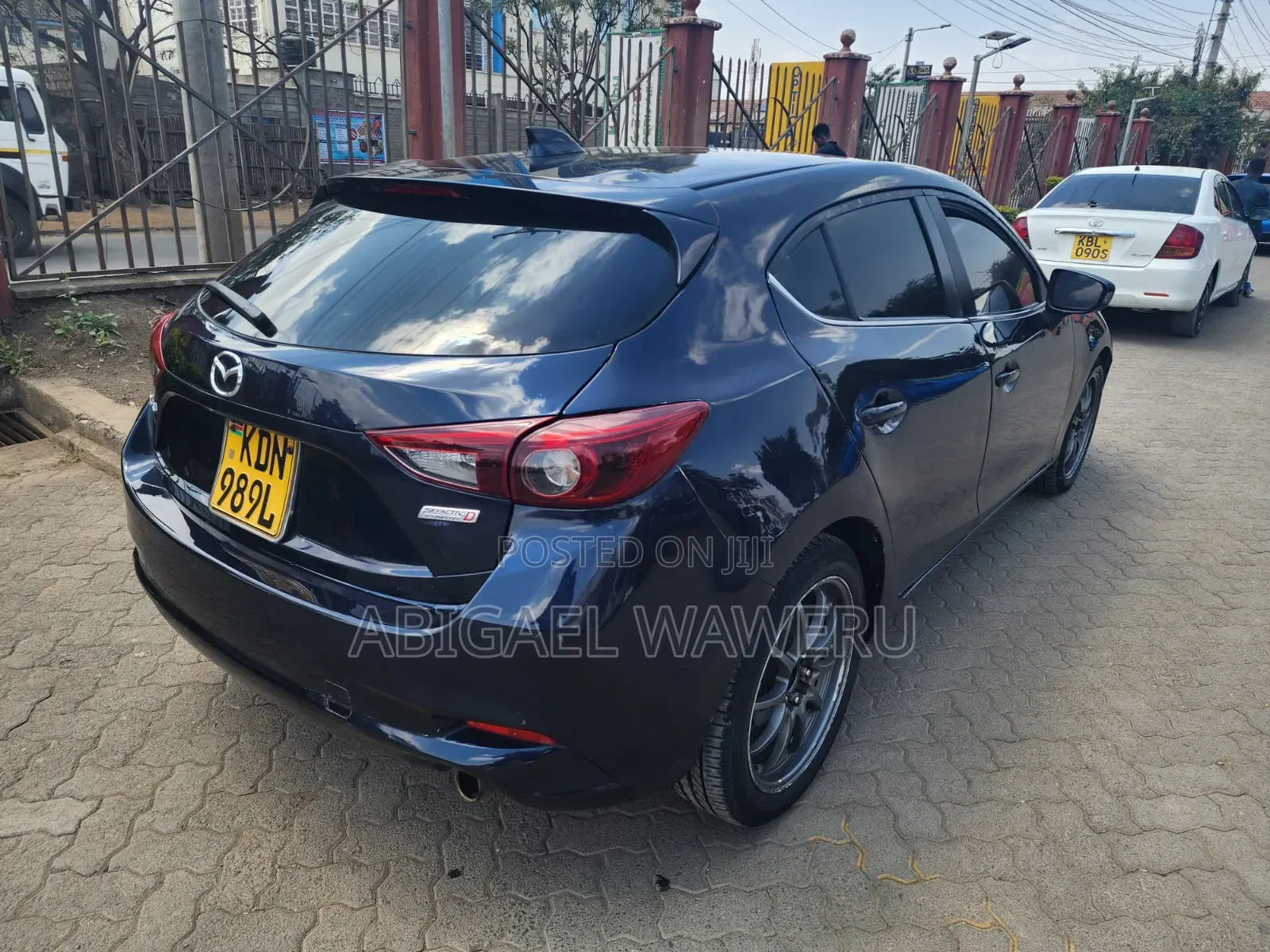 Mazda Axela 2016 Blue
