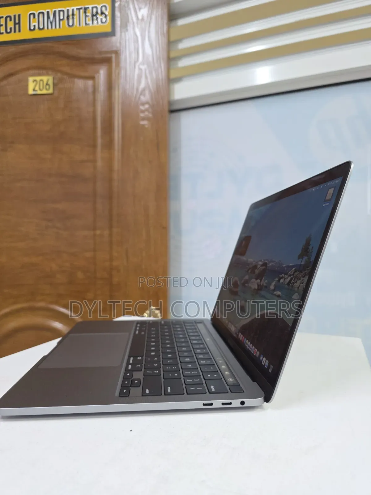 Laptop Apple MacBook Pro 2020 16GB Intel Core i5 SSD 512GB