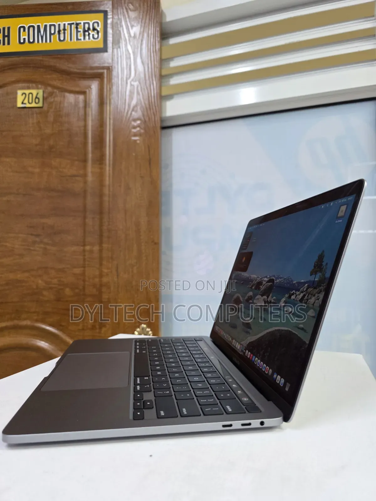Laptop Apple MacBook Pro 2020 16GB Intel Core i5 SSD 512GB