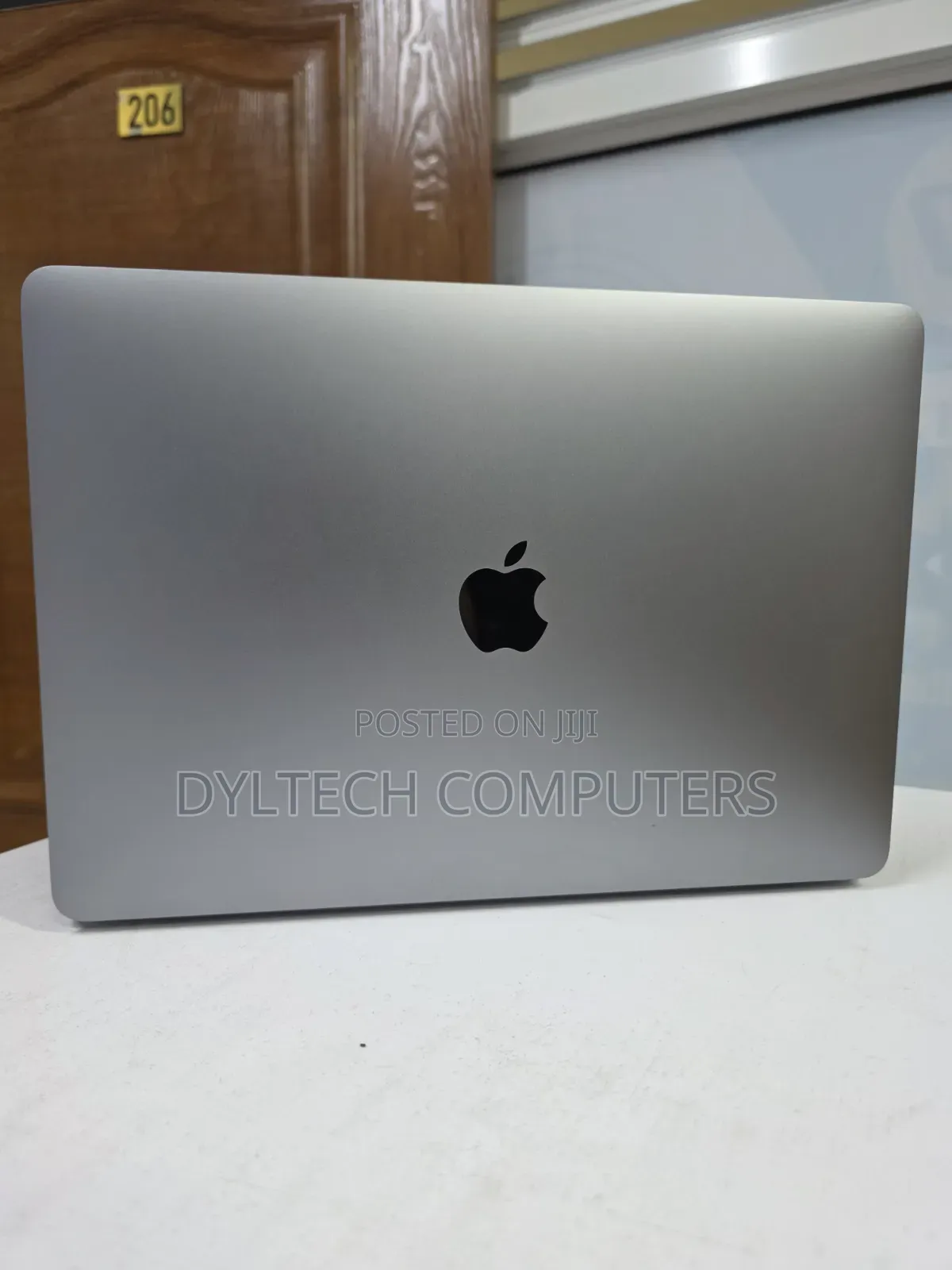 Laptop Apple MacBook Pro 2020 16GB Intel Core i5 SSD 512GB