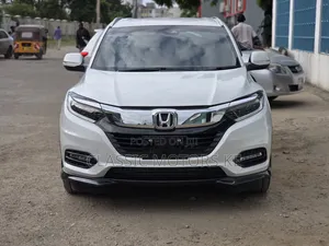 Honda Vezel 1.5 2WD 172 hp 2019 White