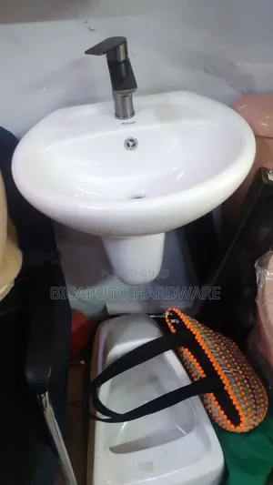 Half Hand Wash Basin