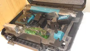 Makita Rechargeable Green Laser Level Kit