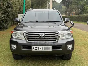 Toyota Land Cruiser 4.6 V8 ZX 2012 Gray