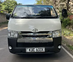 Toyota HiAce 2015 White