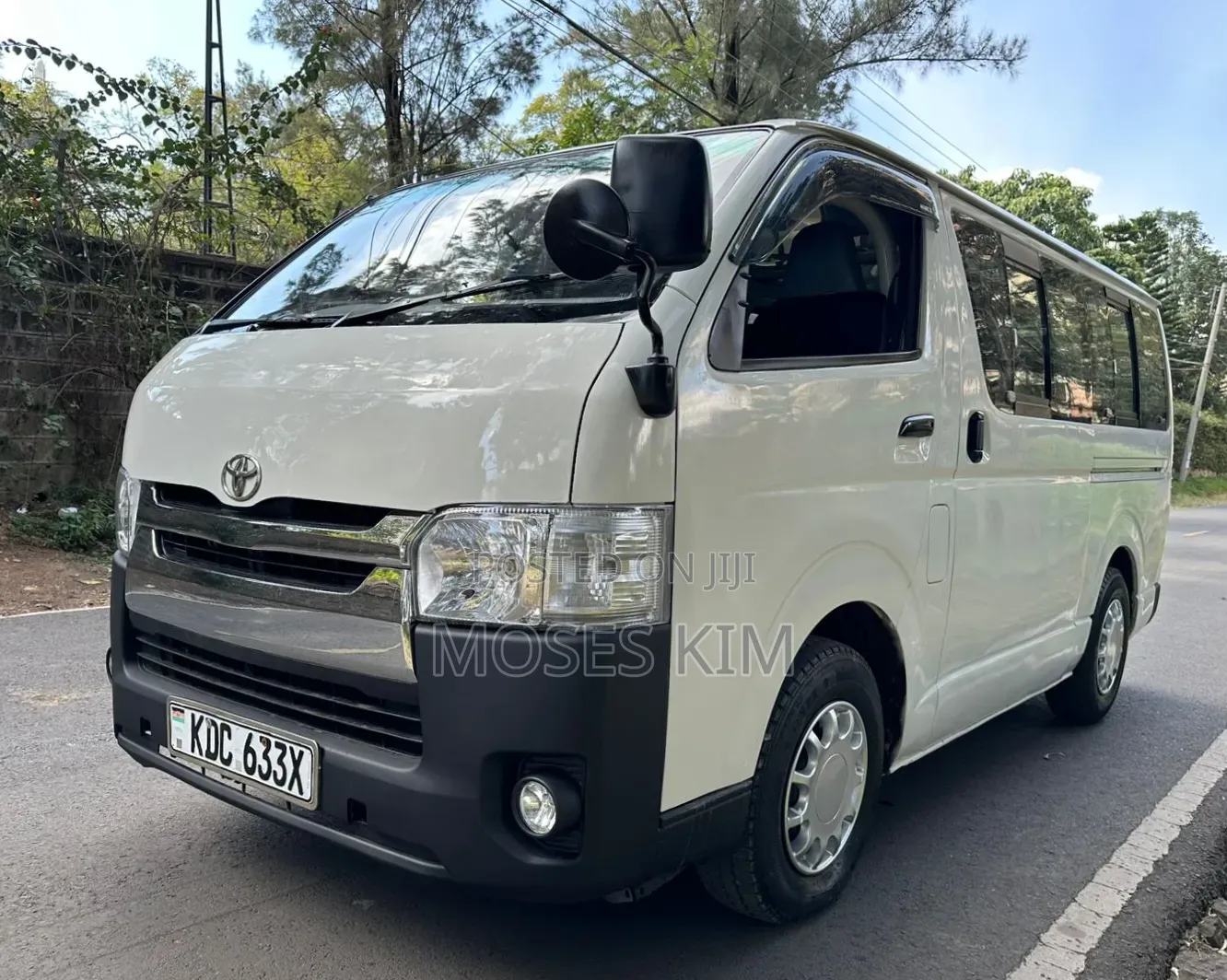 Toyota HiAce 2015 White