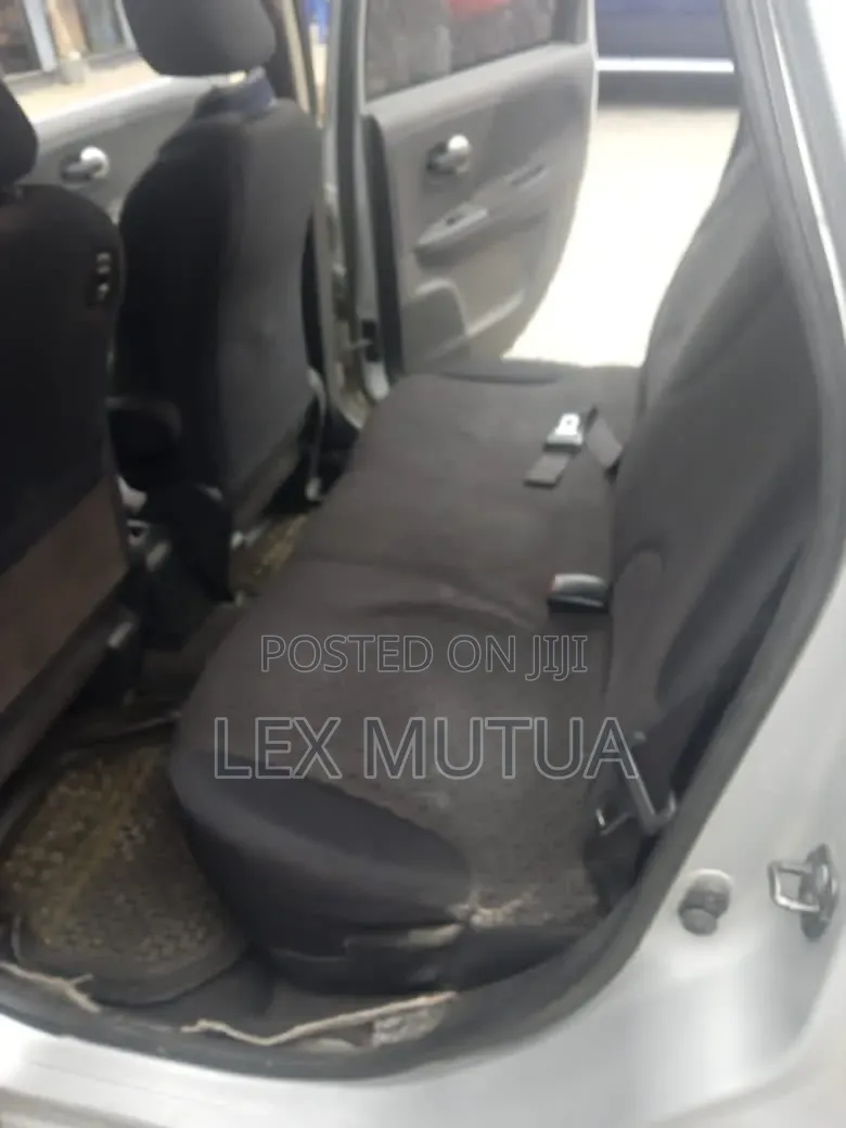 Nissan Note 2011 Silver
