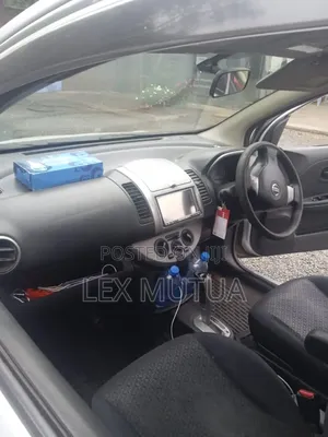 Nissan Note 2011 Silver