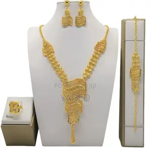 Elegant Gold-plated Jewelry Set Bridal Necklace Earrings Bracelet Set