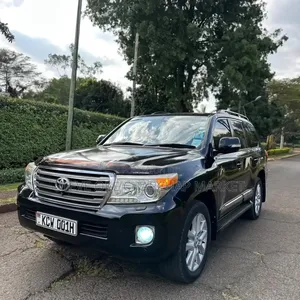 Toyota Land Cruiser 2012 Off white