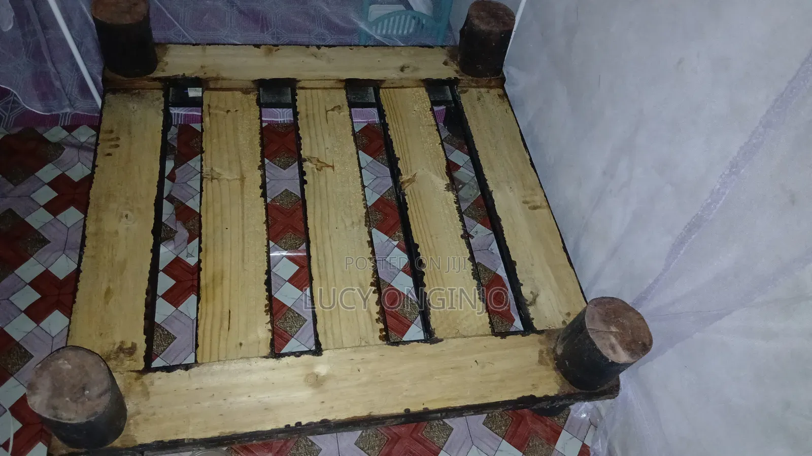 Foldable Pallet Bed