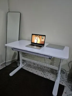Modern Adjustable Office Tables