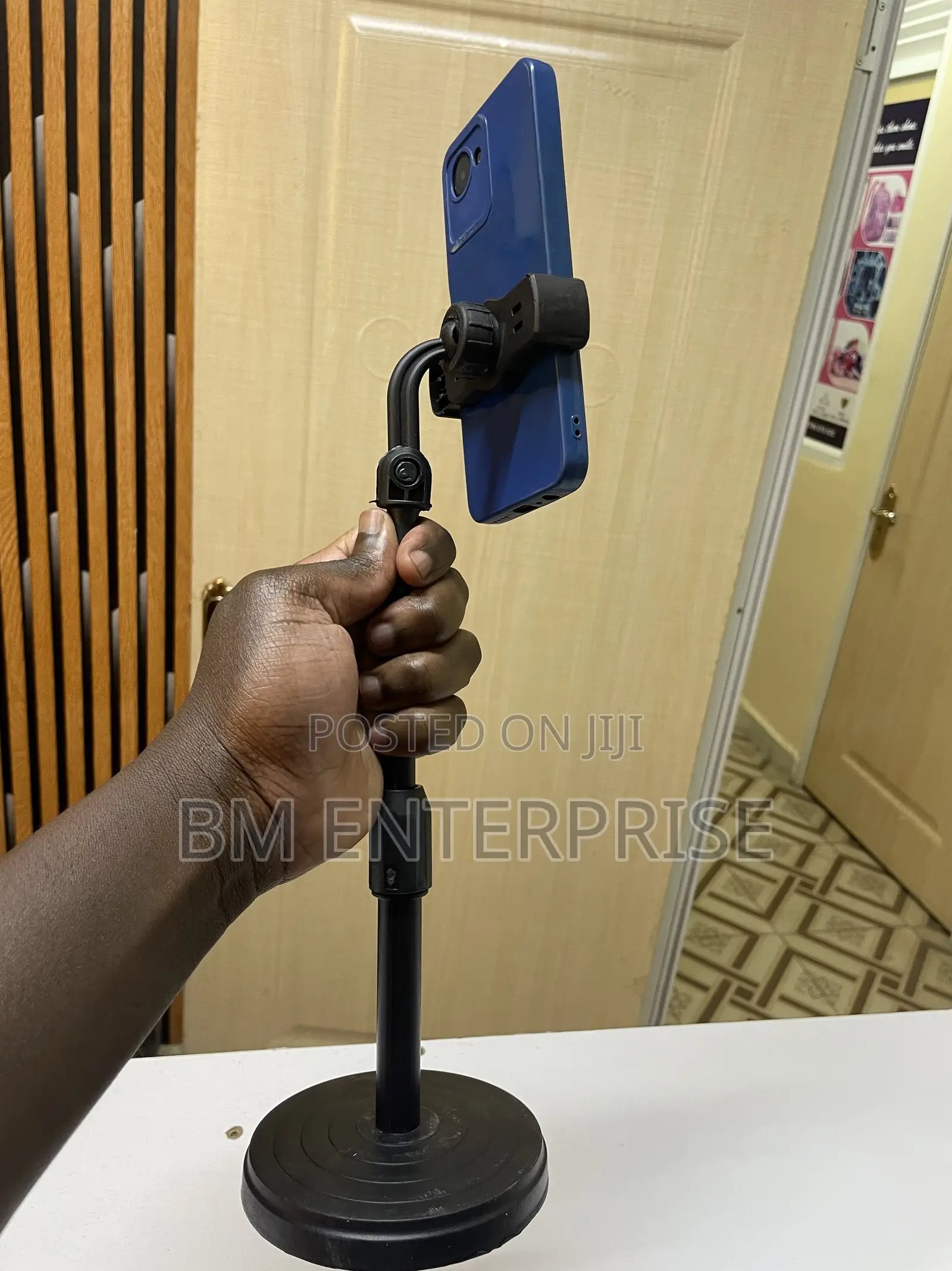 Adjustable Desktop Mini Tripod