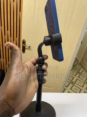 Round Base Desktop Phone Holder