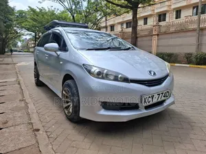 Toyota Wish 2012 Silver