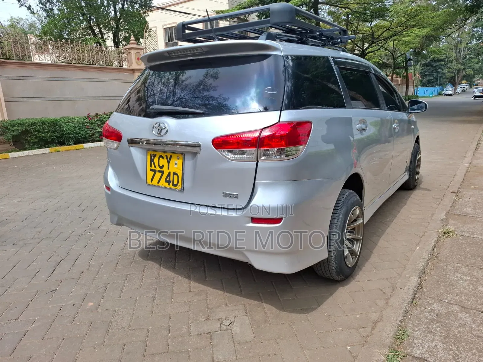 Toyota Wish 2012 Silver