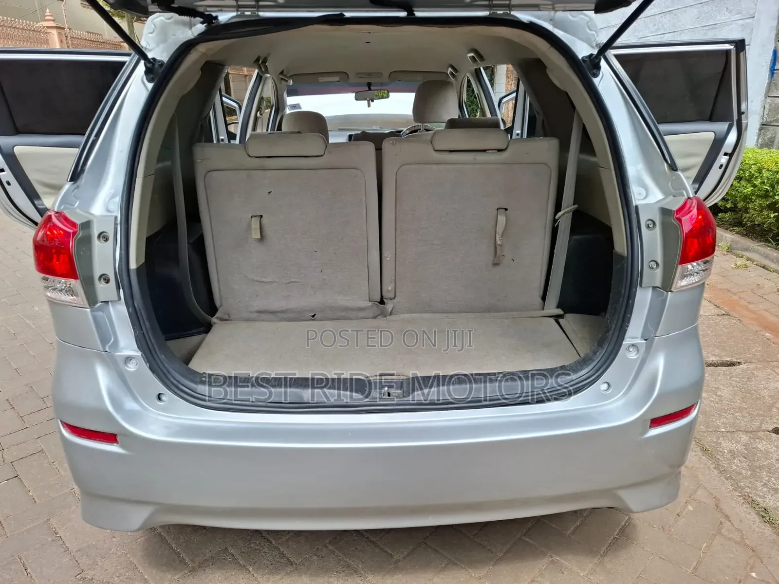 Toyota Wish 2012 Silver