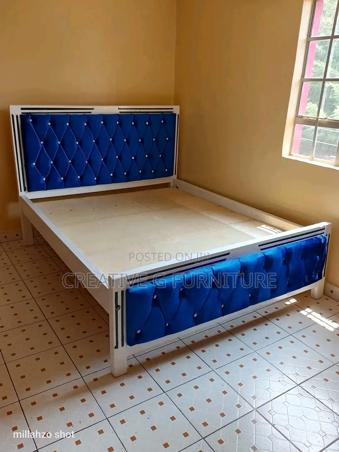 5x6 Mocket Bed – Blue With White Frame