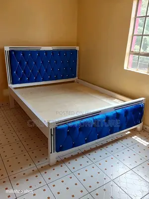 5x6 Mocket Bed – Blue With White Frame