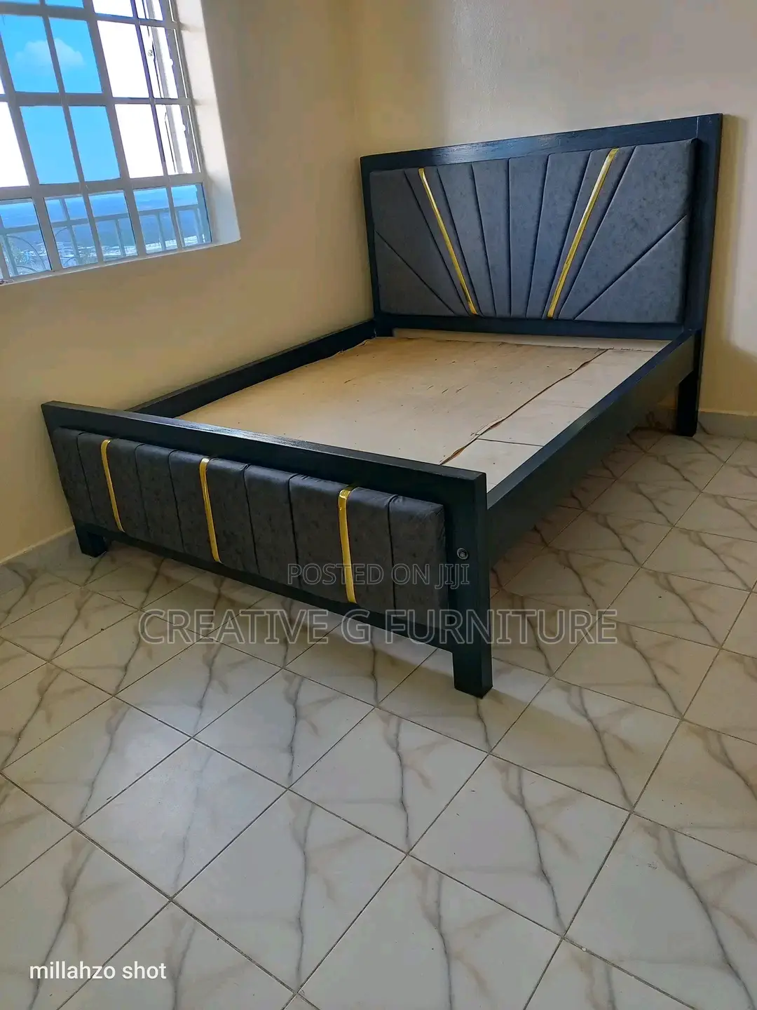 5x6 Mocket Bed – Grey Back Frame