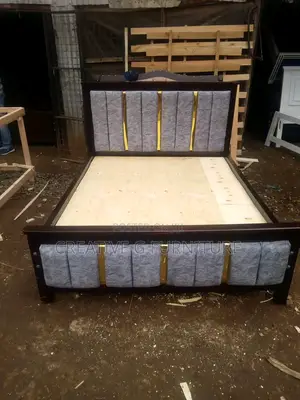 5x6 Mocket Bed – Black Frame With Grey Cushioning