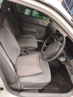 Toyota Corolla 1999 White
