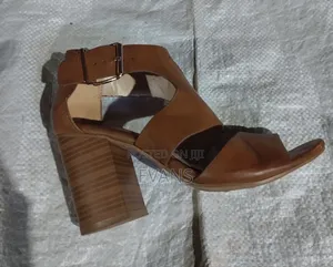 Strap Heel