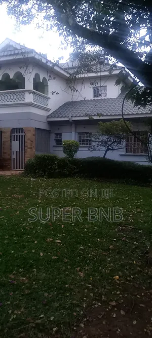 4 Bedroom Own Compound Airbnb For Partying Wedding Babyshower