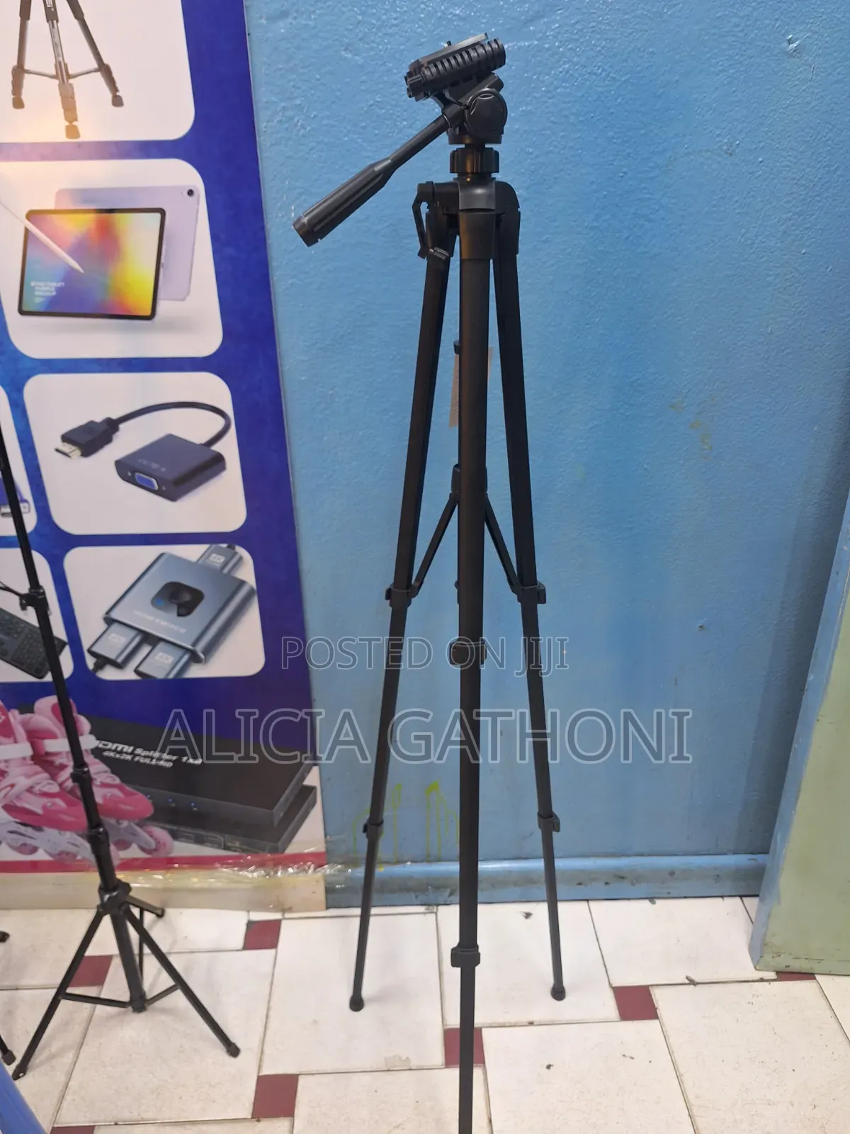 1.9mtrs Weifeng Wt 3560 Camera/Phone Stand