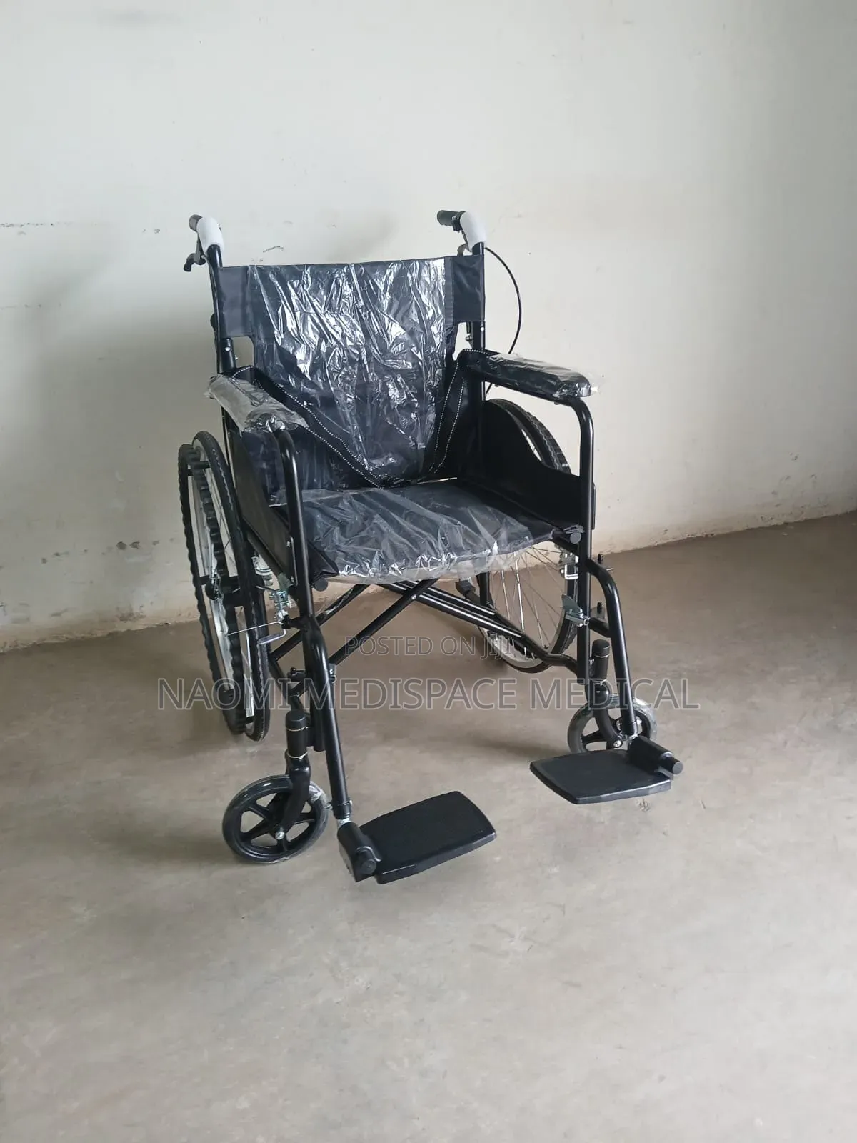 Foldable Standard Wheelchair